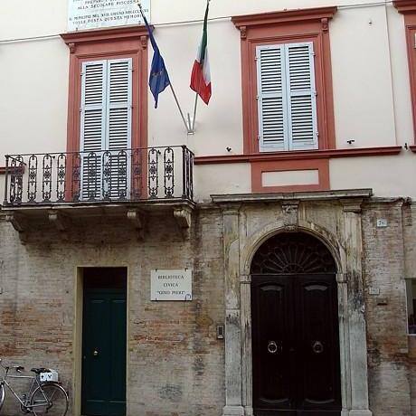 Biblioteca civica "Gino Pieri"